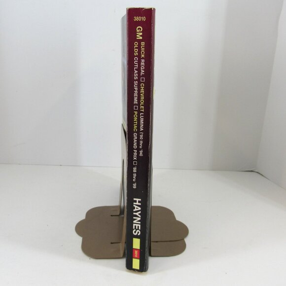 Haynes 38010 General Motors 1988 thru 1999 Repair Manual Buick Chevrolet - Picture 6 of 8